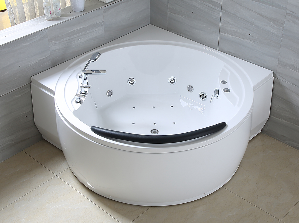 Triangular acrylic bathtub 5025