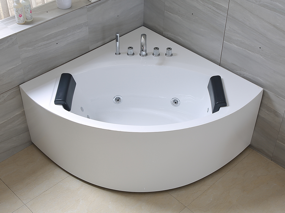 1.25-meter triangular acrylic bathtub 5028
