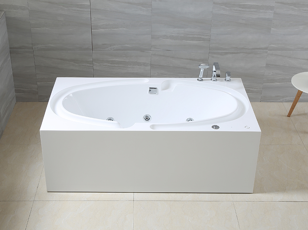1.7 M Acrylic  bathtub 5103